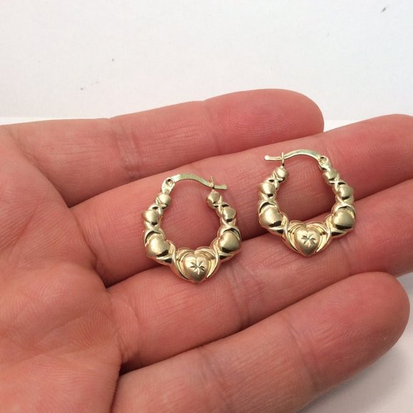 10k Real GOLD Hugs Kisses Huggie OX XO Heart Hoop 1.7gr - Picture 4 of 7